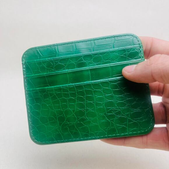 green vintage crocodile print both sided card holder - Picture 6 of 12